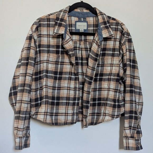 American Eagle Cozy Cabin Cropped Flannel - Picture 2 of 3